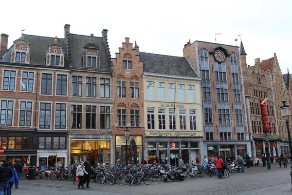 Залечь на&nbsp;дно в&nbsp;Брюгге&nbsp;&mdash; In&nbsp;Brugge