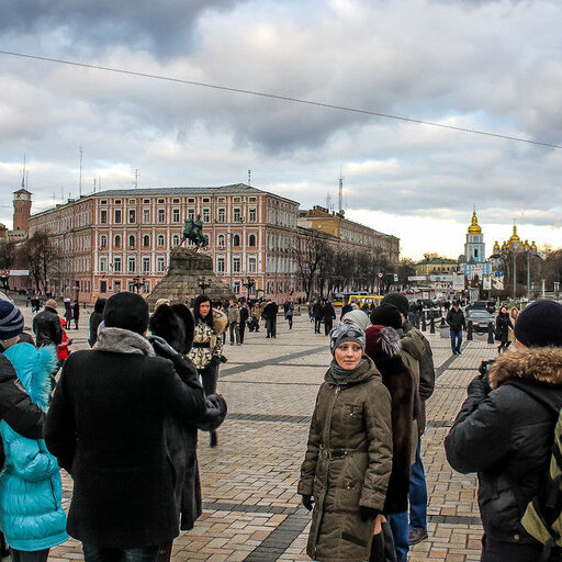 Две площади Киева